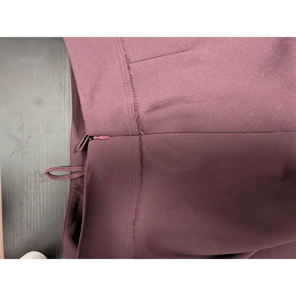 Salvatore Ferragamo Burgundy Wool Blend Raw Edge Pencil Skirt Made in Italy 40 - Picture 13 of 15